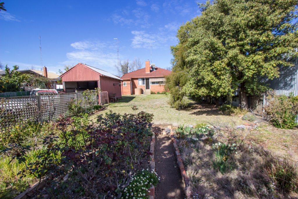119 Larmer Street, Narrandera NSW 2700 - photo 11