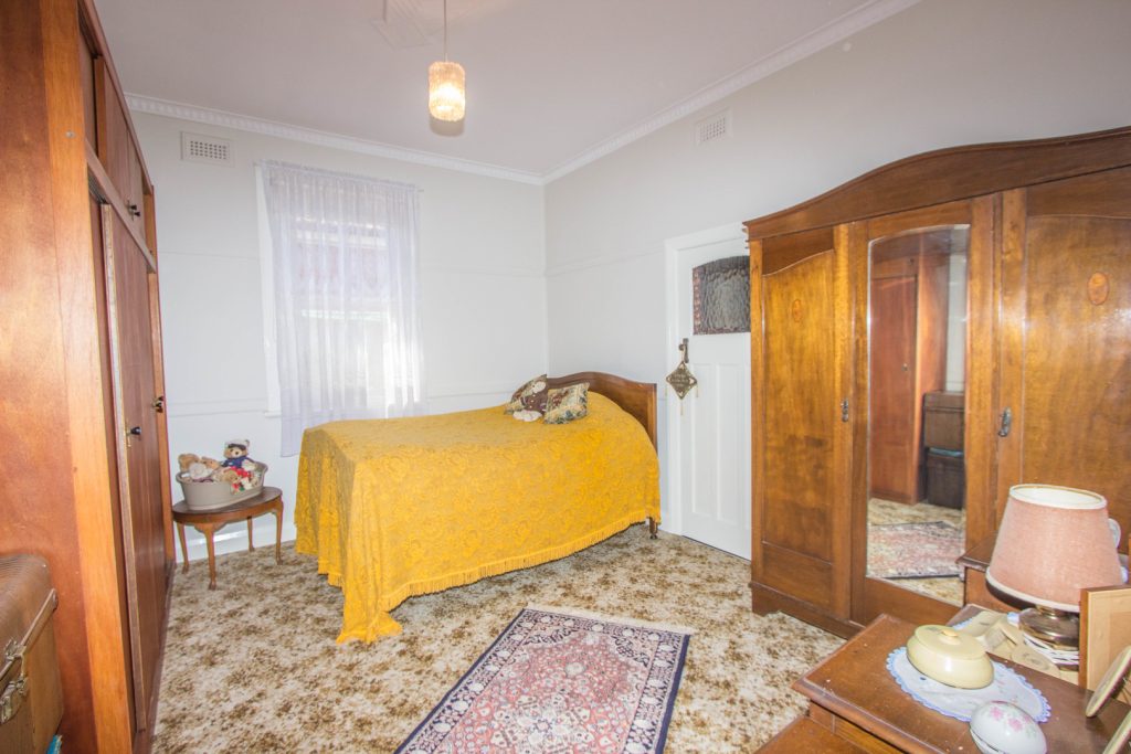 119 Larmer Street, Narrandera NSW 2700 - photo 5