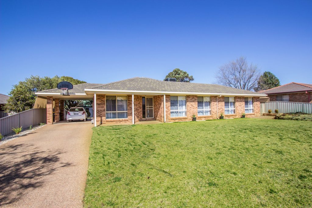 12 Kiesling Drive, Narrandera NSW 2700 - photo 16