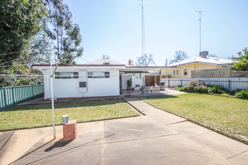84 Victoria Avenue, Narrandera NSW 2700 - photo 13