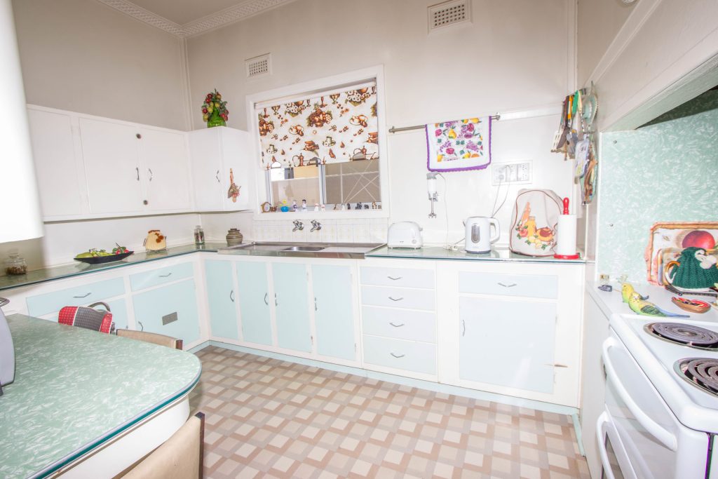 84 Victoria Avenue, Narrandera NSW 2700 - photo 5