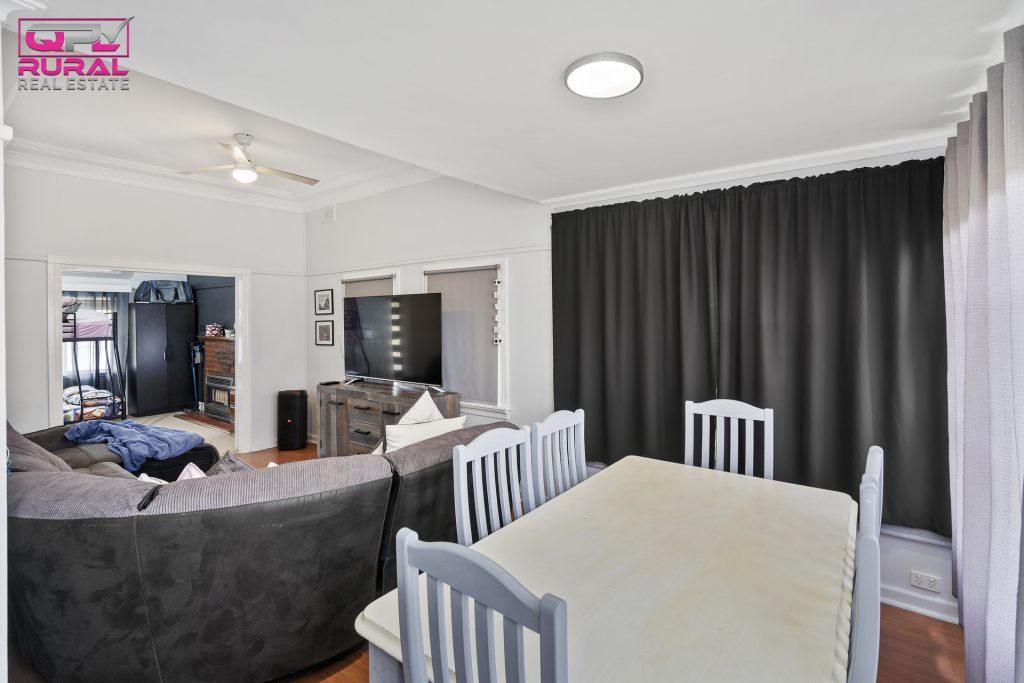 27 Audley Street, Narrandera NSW 2700 - photo 9