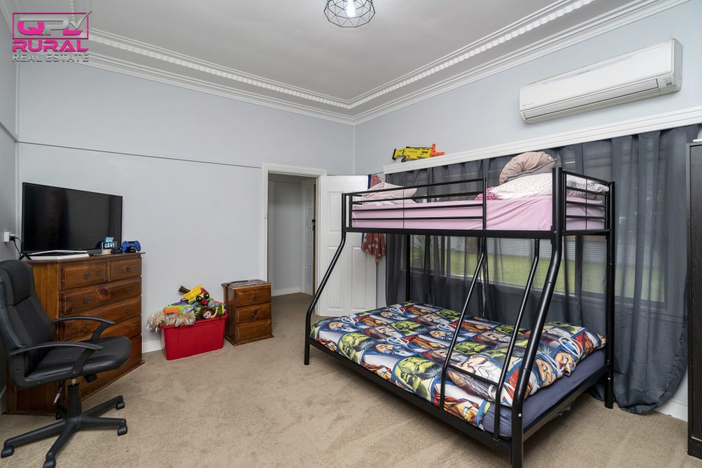 27 Audley Street, Narrandera NSW 2700 - photo 10