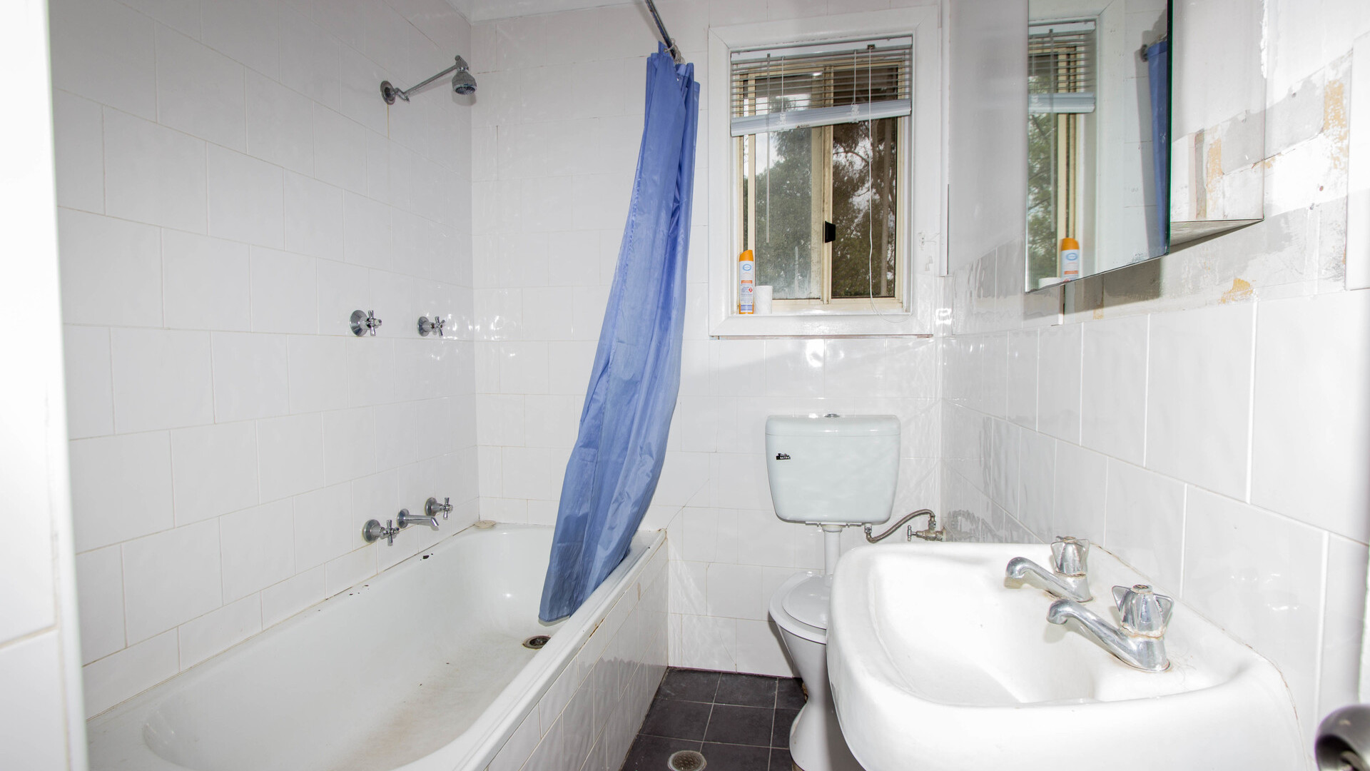2A Whitton Street, Narrandera NSW 2700 - photo 7