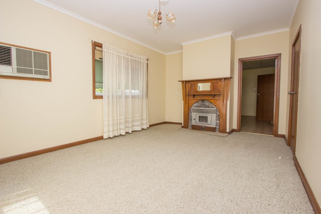 17 Arthur Street, Narrandera NSW 2700 - photo 5
