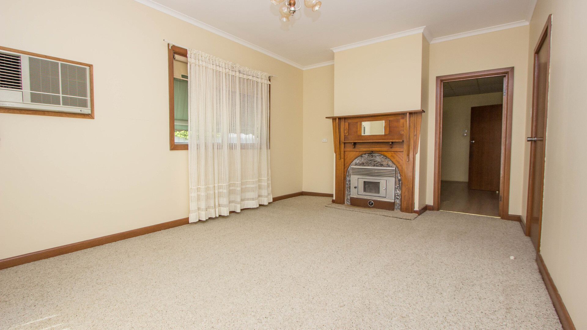 17 Arthur Street, Narrandera NSW 2700 - photo 5
