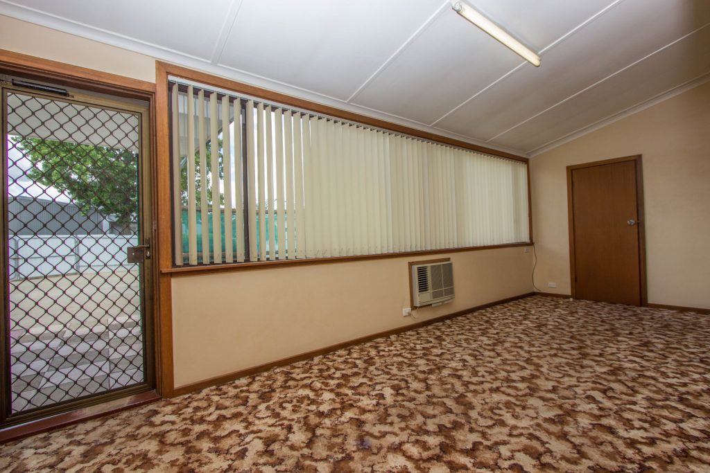 17 Arthur Street, Narrandera NSW 2700 - photo 8