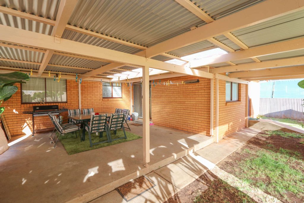 5 Truskett Street, Temora NSW 2666 - photo 13