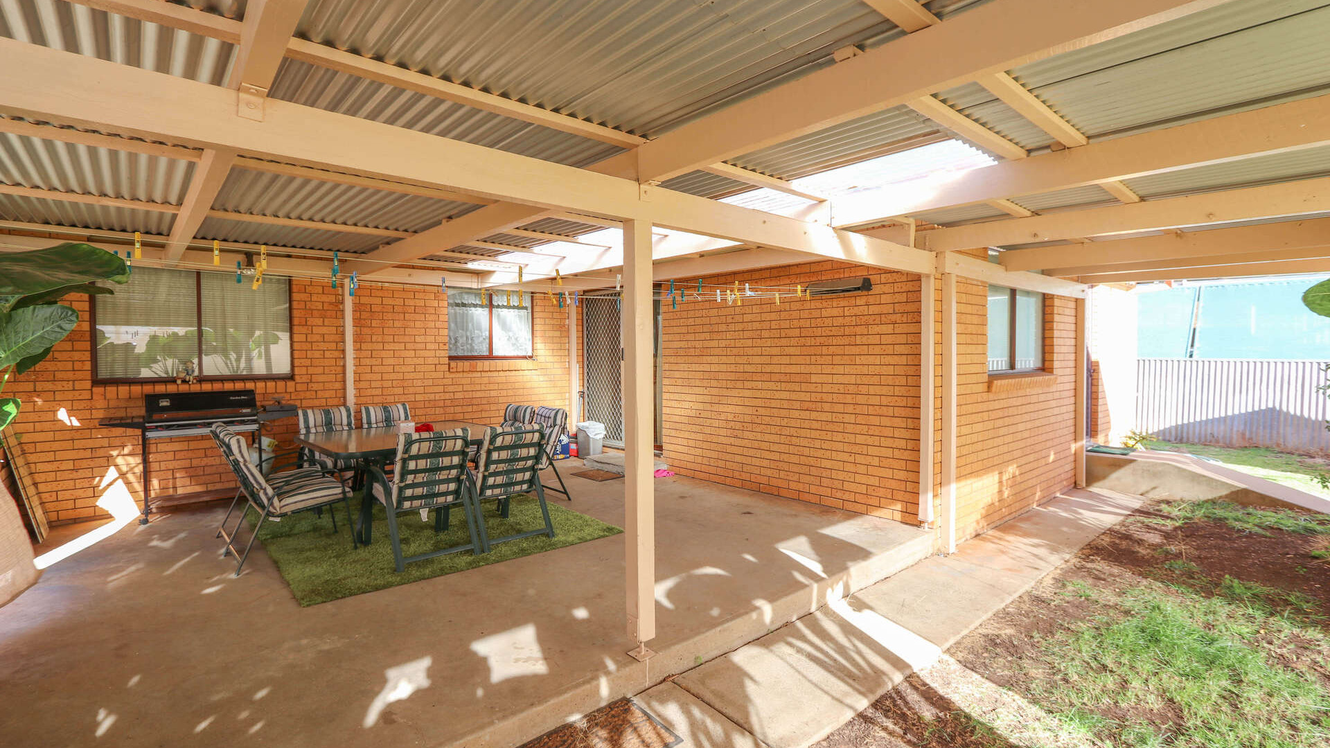 5 Truskett Street, Temora NSW 2666 - photo 13