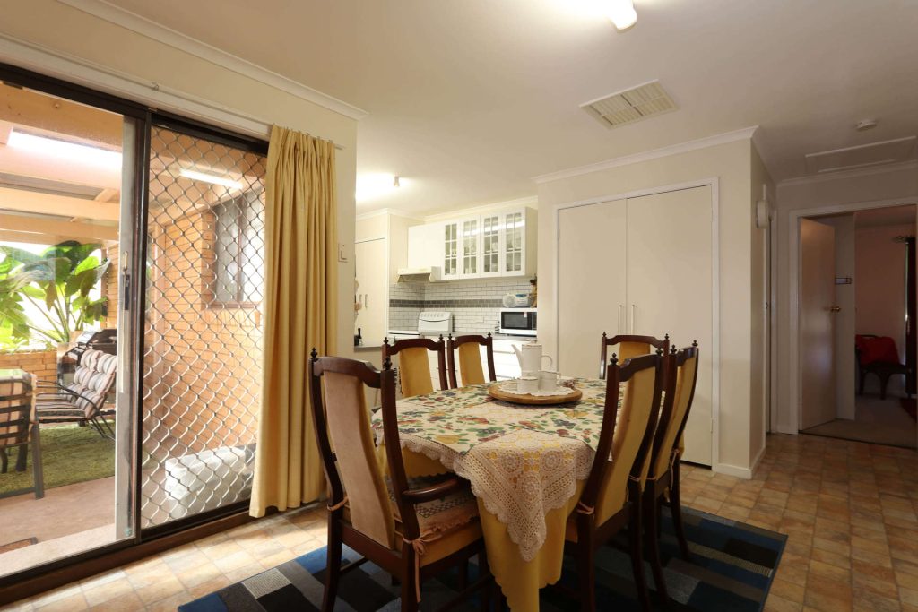 5 Truskett Street, Temora NSW 2666 - photo 3
