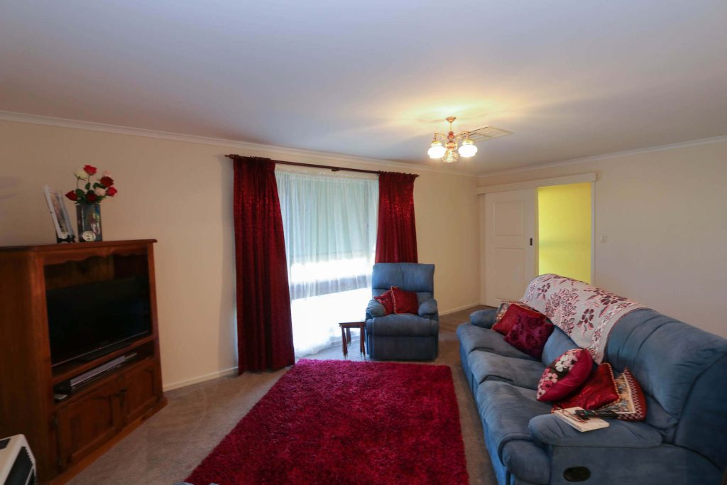 5 Truskett Street, Temora NSW 2666 - photo 4