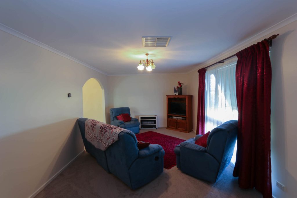 5 Truskett Street, Temora NSW 2666 - photo 5