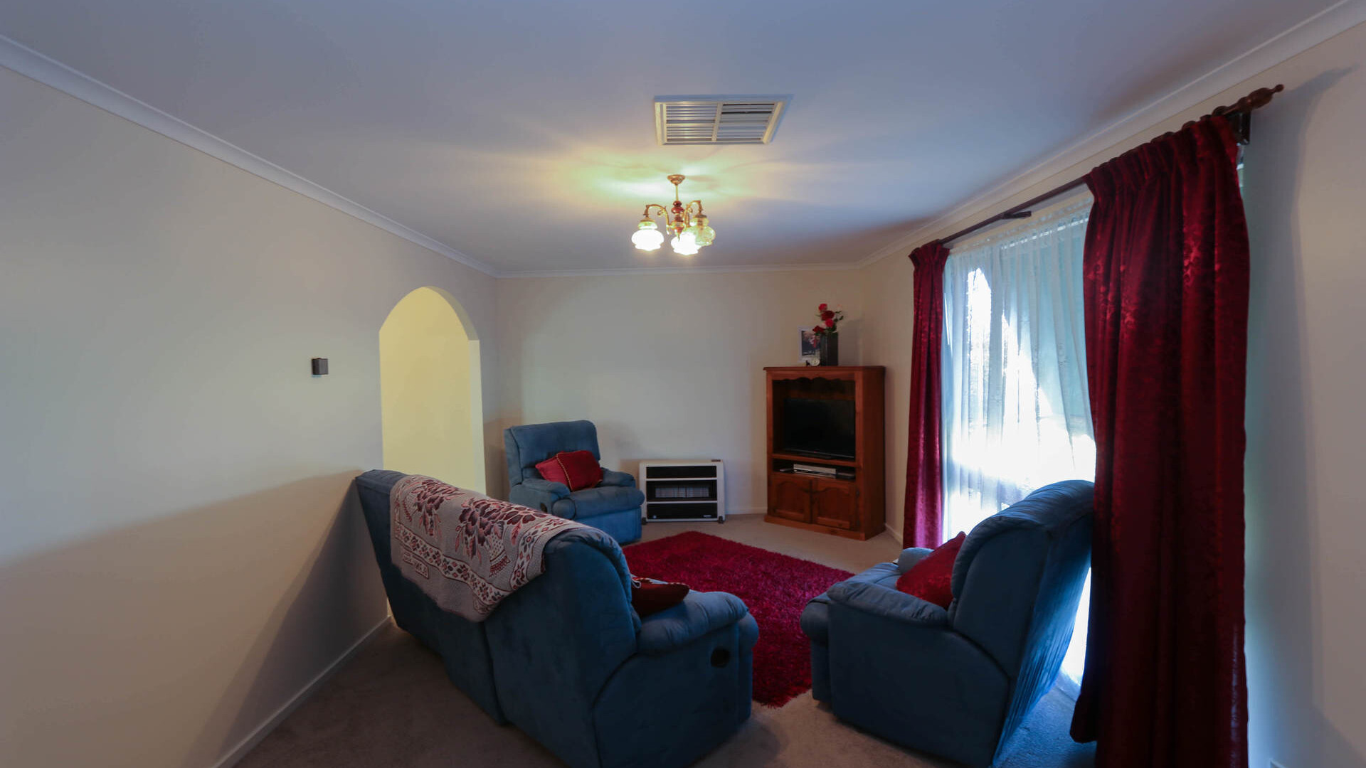 5 Truskett Street, Temora NSW 2666 - photo 5