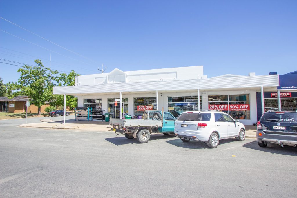 10-12 Bolton Street, Narrandera NSW 2700 - photo 2