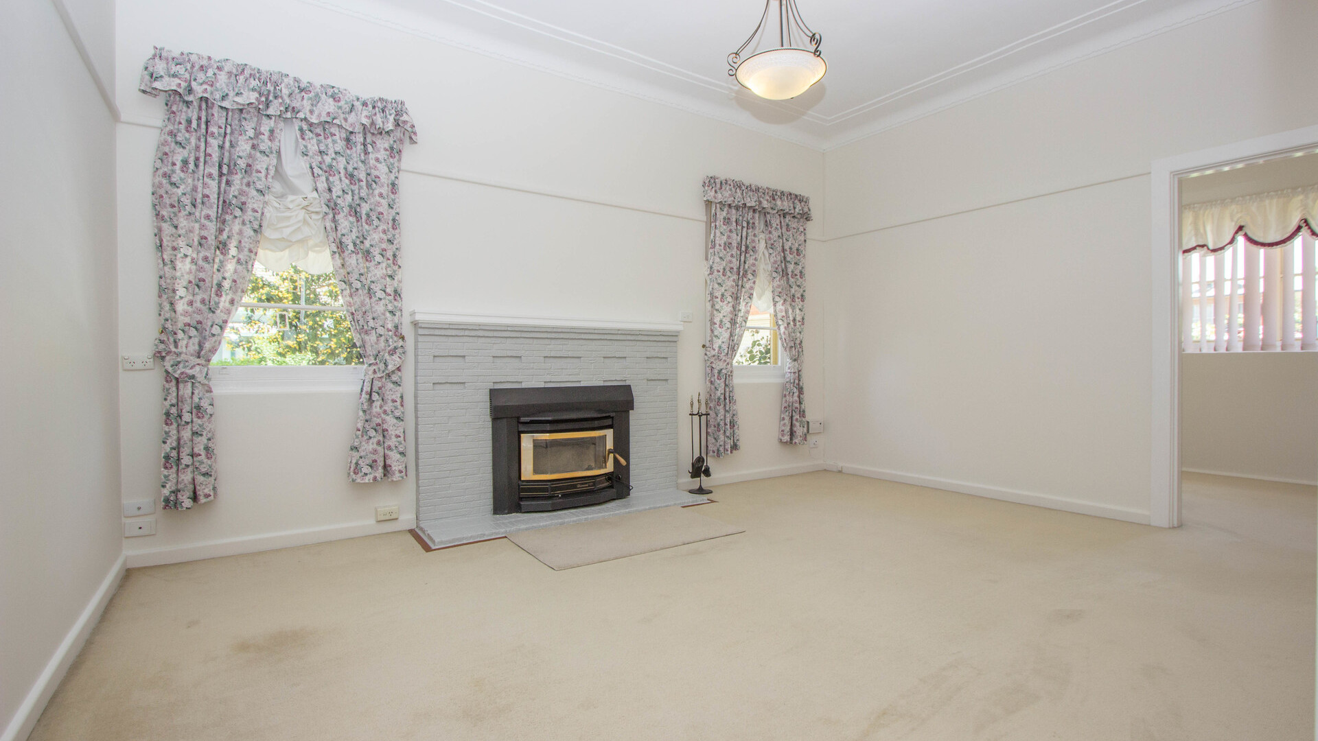 27 Peters Street, Narrandera NSW 2700 - photo 6