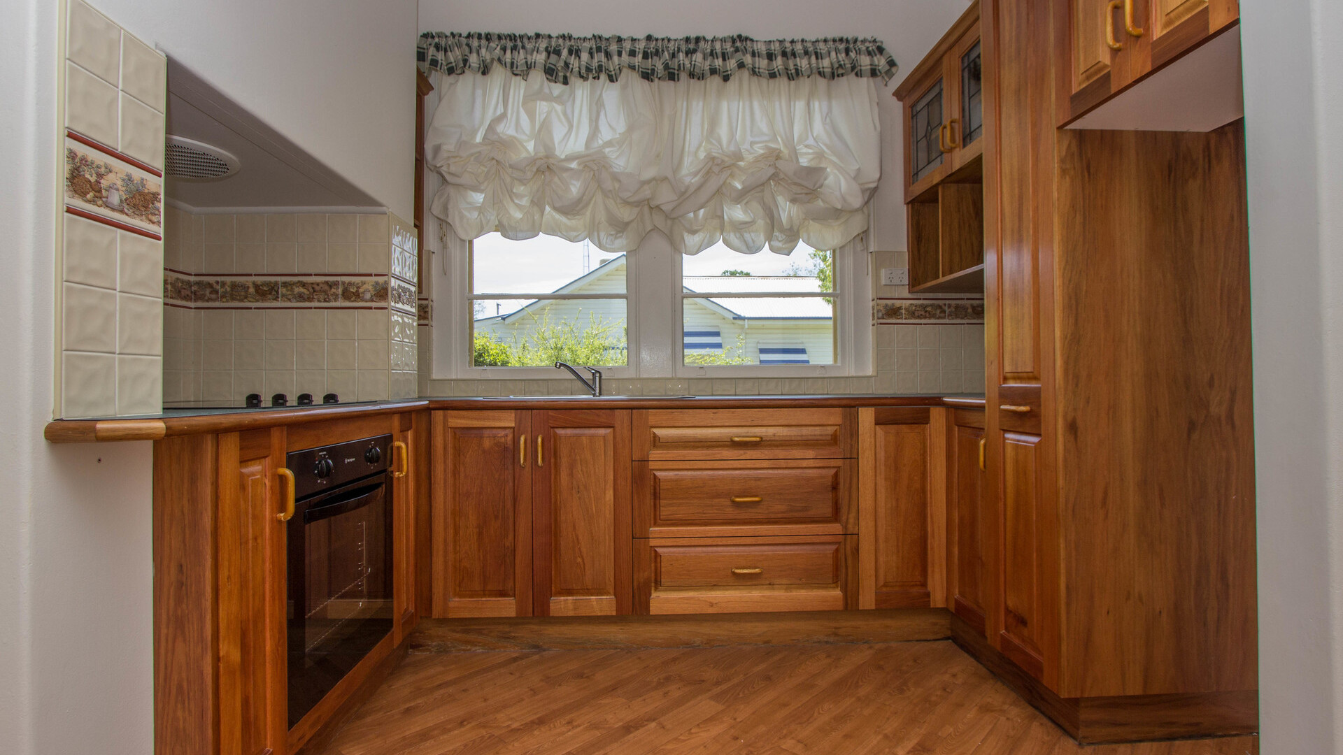 27 Peters Street, Narrandera NSW 2700 - photo 10