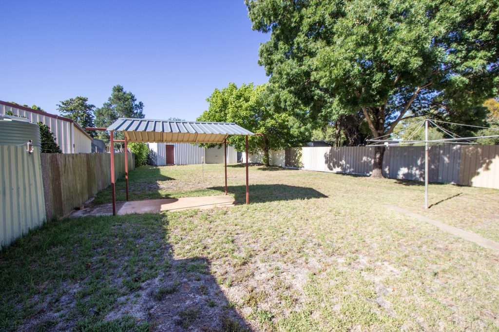 14 Larmer Street, Narrandera NSW 2700 - photo 11