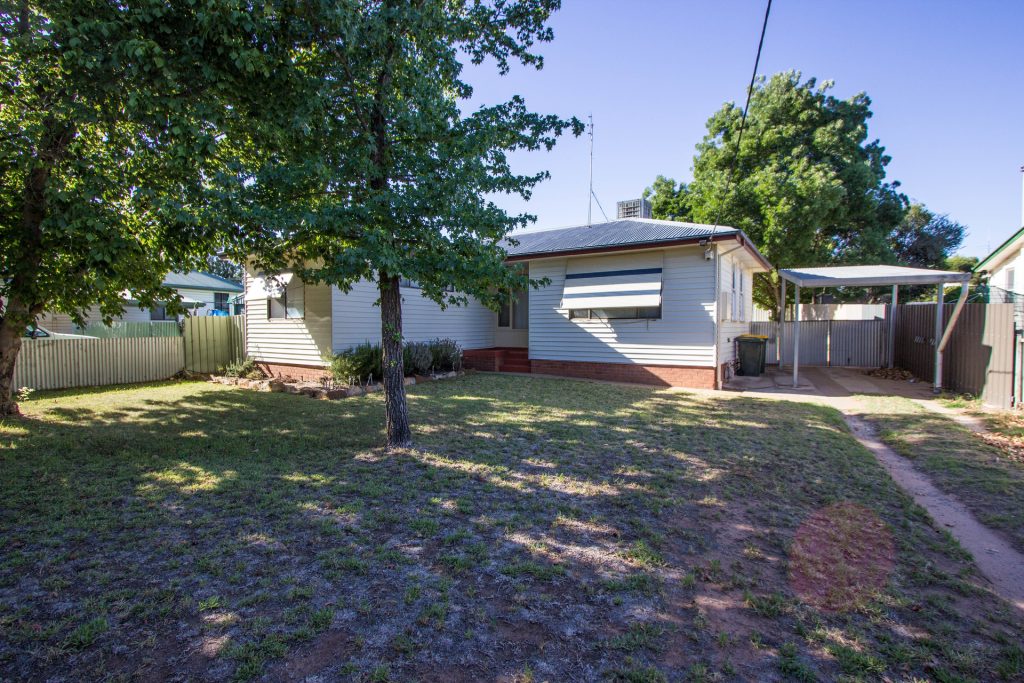 14 Larmer Street, Narrandera NSW 2700 - McGrath Riverina