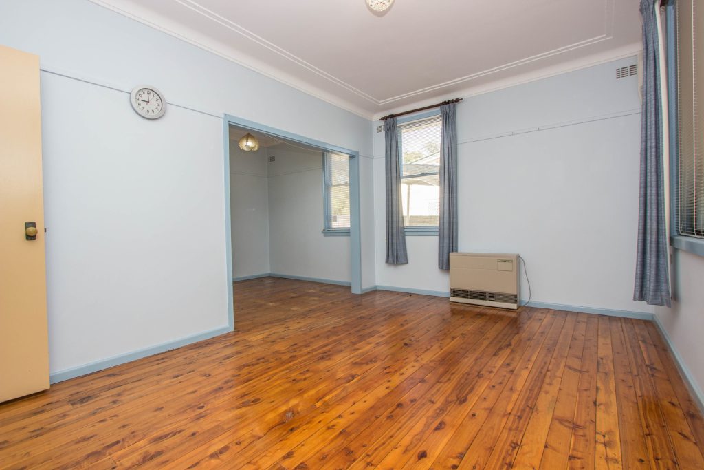 14 Larmer Street, Narrandera NSW 2700 - photo 3