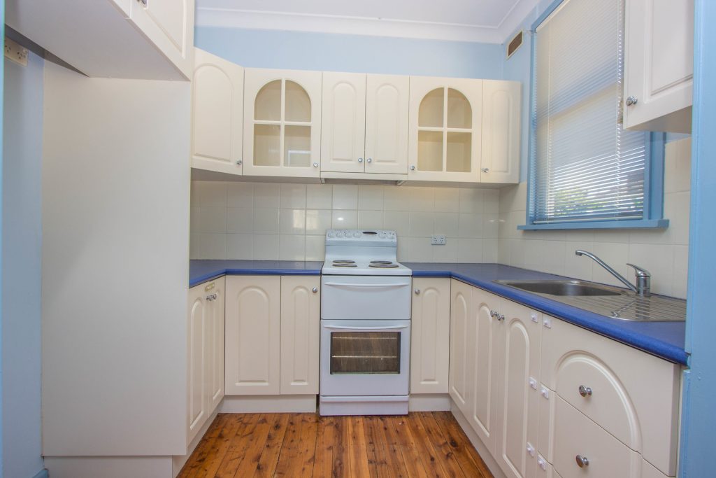 14 Larmer Street, Narrandera NSW 2700 - photo 4