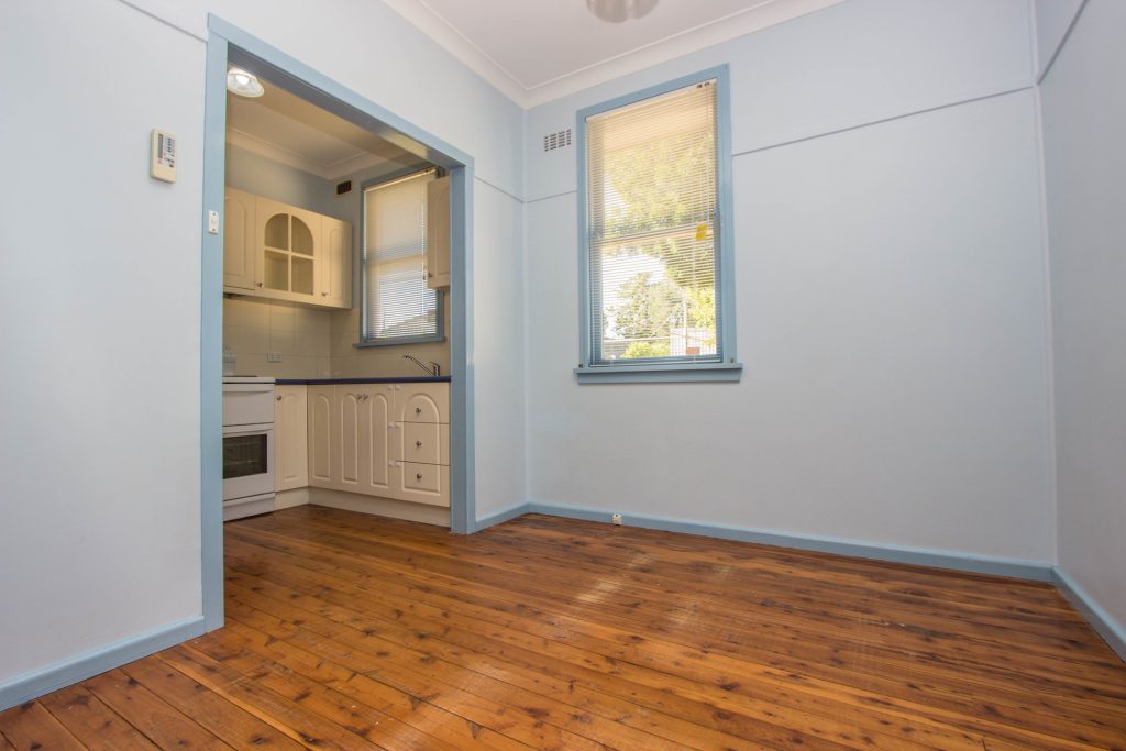 14 Larmer Street, Narrandera NSW 2700 - photo 5