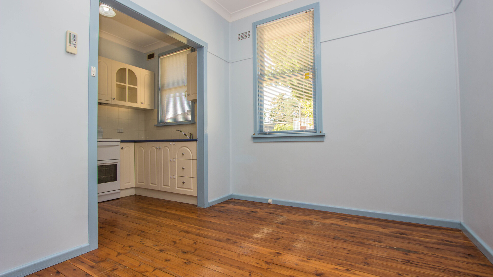 14 Larmer Street, Narrandera NSW 2700 - photo 5