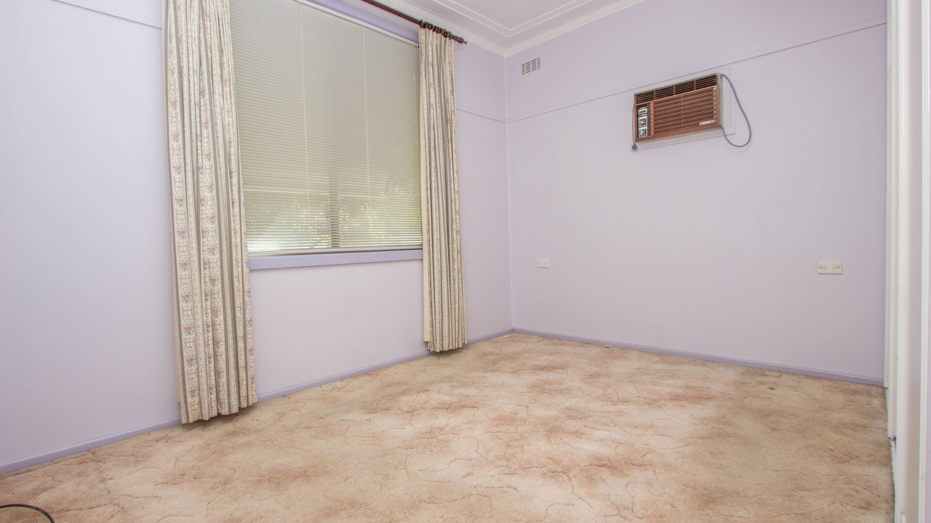 14 Larmer Street, Narrandera NSW 2700 - photo 6