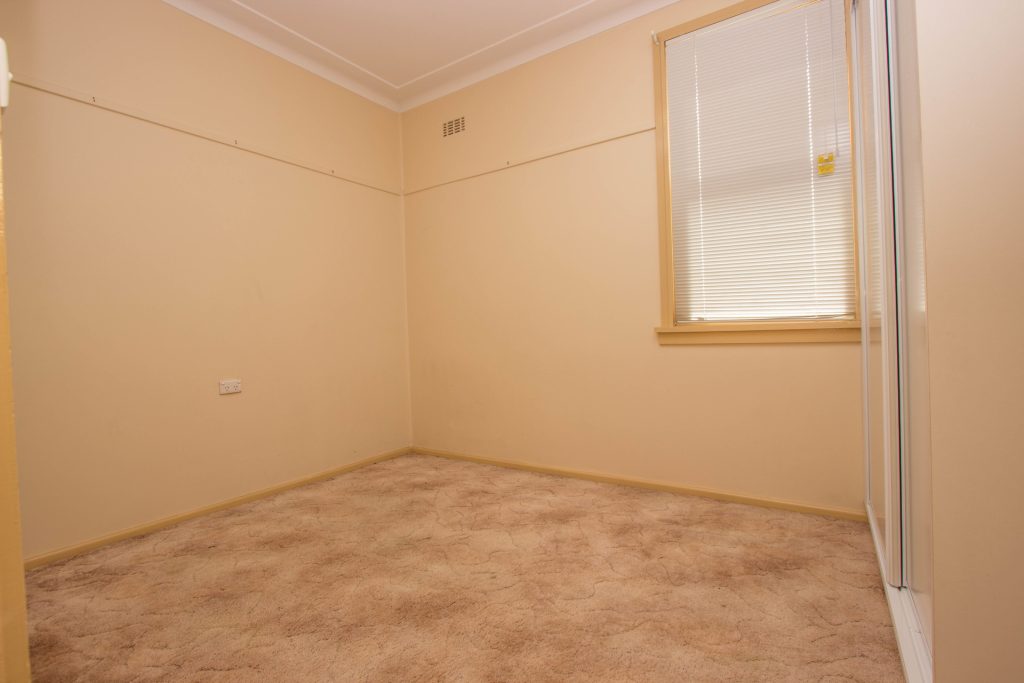 14 Larmer Street, Narrandera NSW 2700 - photo 9