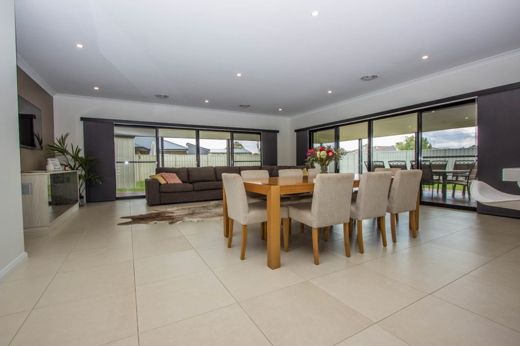 22 Kiesling Drive, Narrandera NSW 2700 - photo 2