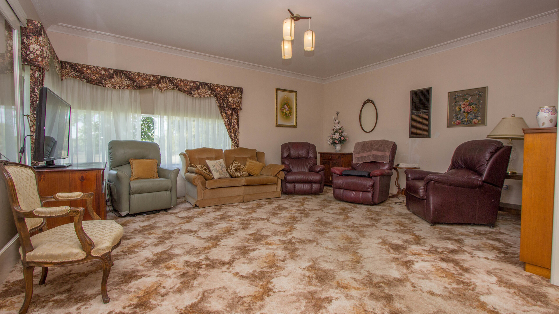 4 Riverine Street, Narrandera NSW 2700 - photo 5