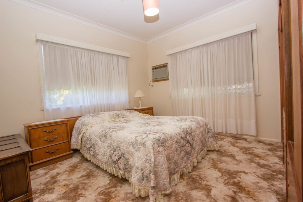 4 Riverine Street, Narrandera NSW 2700 - photo 9