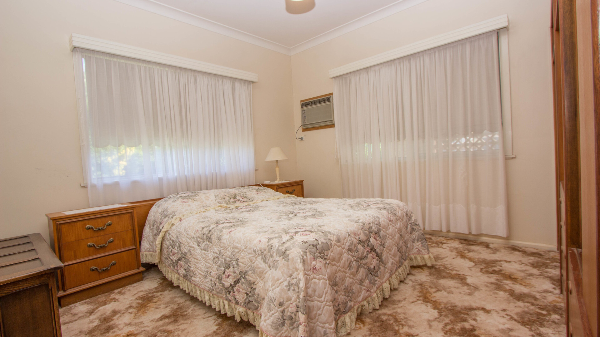 4 Riverine Street, Narrandera NSW 2700 - photo 9