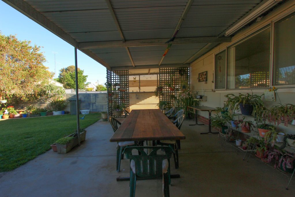 95 Hoskins Street, Temora NSW 2666 - photo 12
