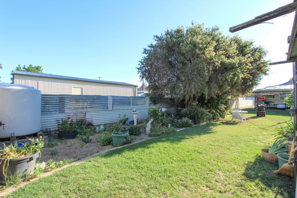 95 Hoskins Street, Temora NSW 2666 - photo 15