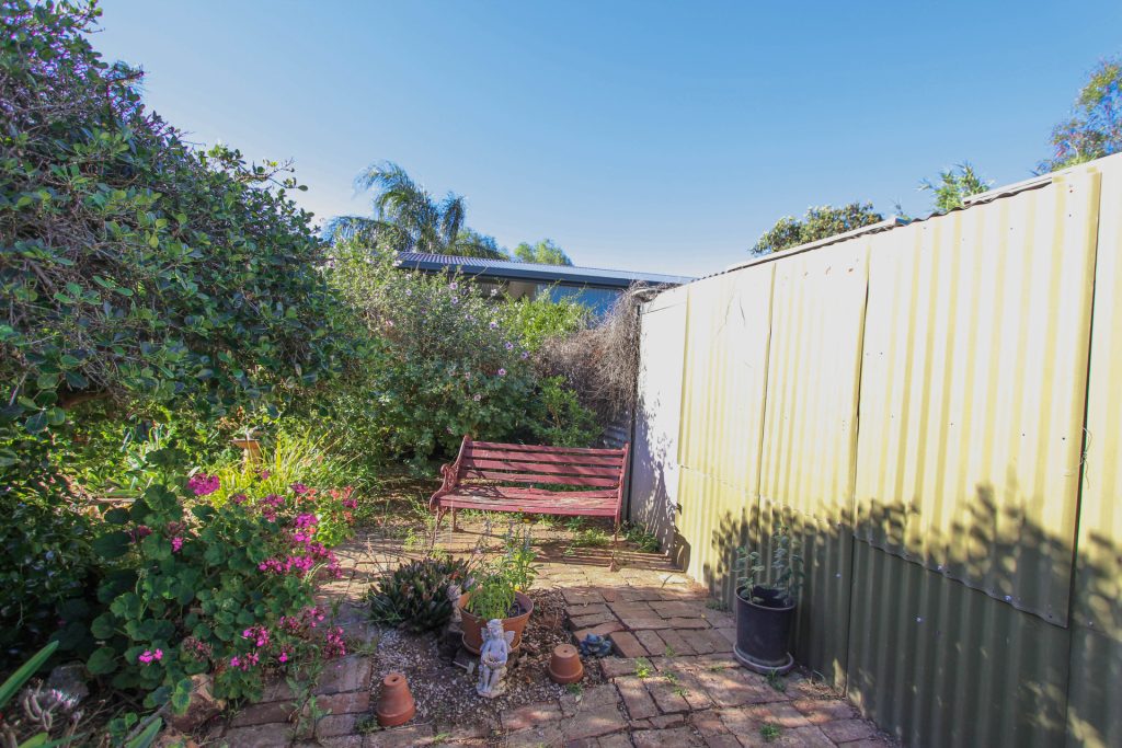 95 Hoskins Street, Temora NSW 2666 - photo 16