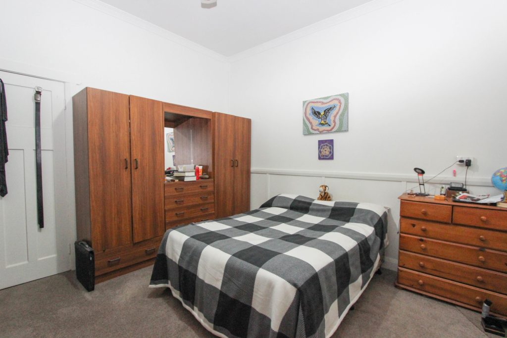 95 Hoskins Street, Temora NSW 2666 - photo 5