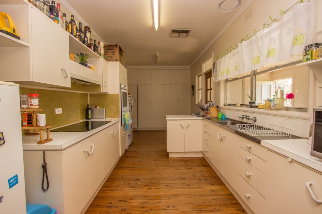 21 Pethers Road, Narrandera NSW 2700 - photo 11