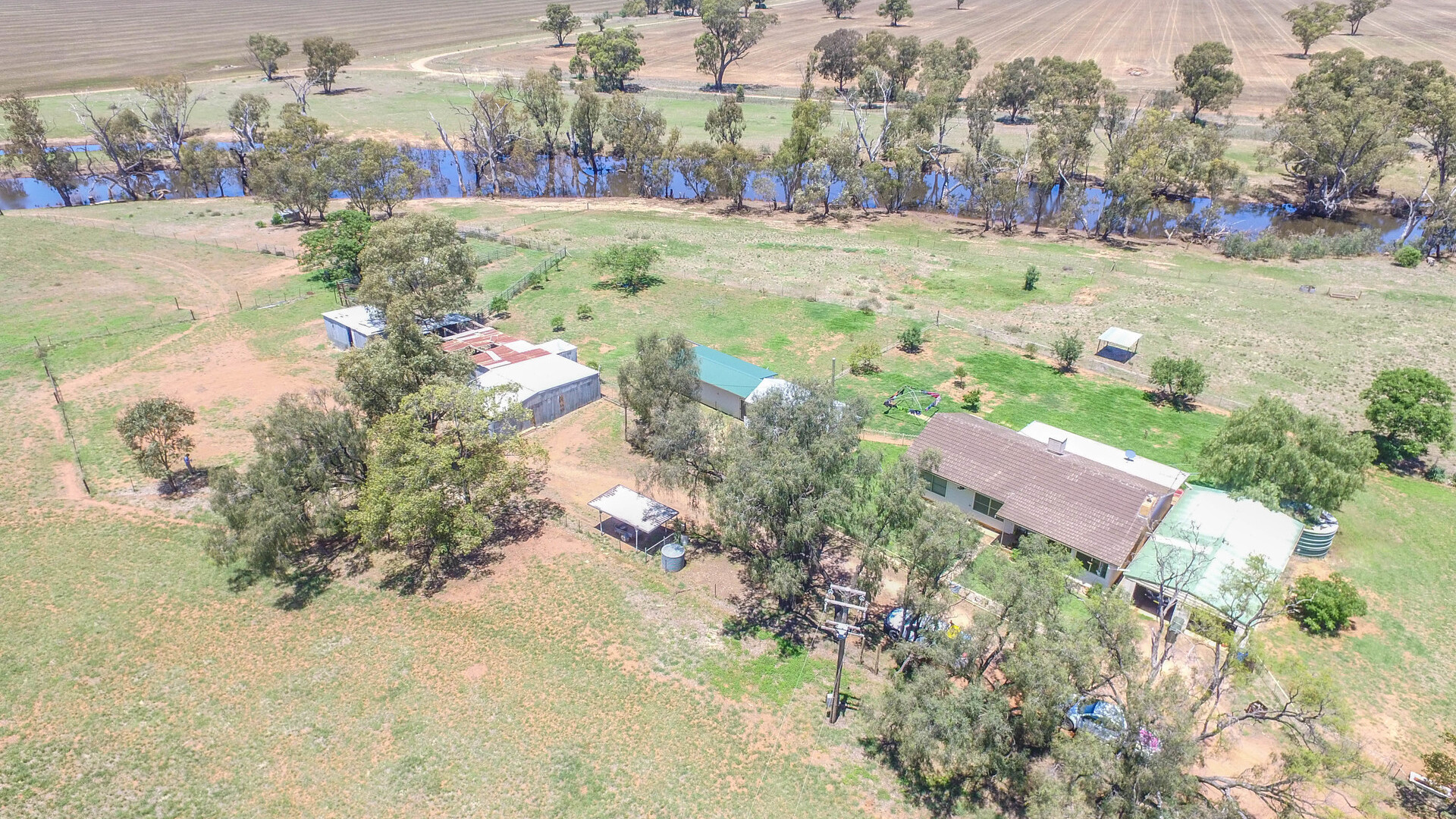 21 Pethers Road, Narrandera NSW 2700 - photo 6