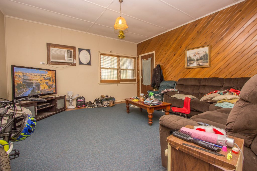10 Orme Street, Boree Creek NSW 2652 - photo 2
