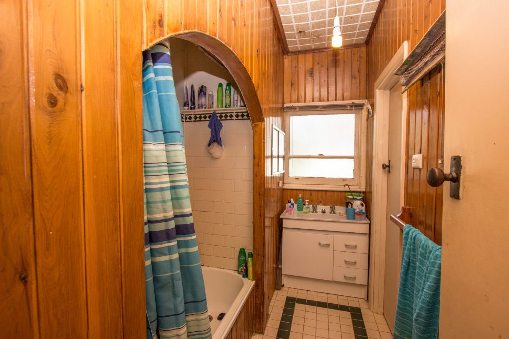10 Orme Street, Boree Creek NSW 2652 - photo 8