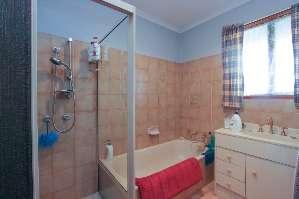 6106 Burley Griffin Way, Temora NSW 2666 - photo 9