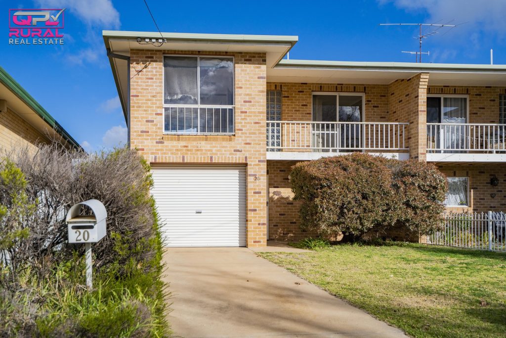 20 Riverine Street, Narrandera NSW 2700 - photo 2