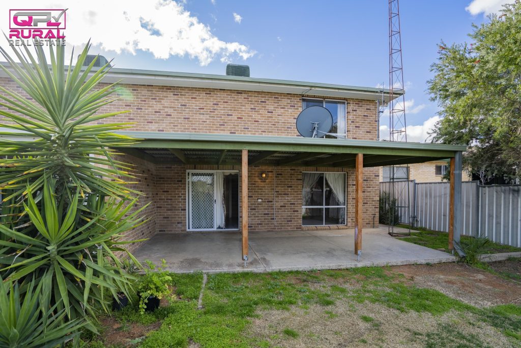 20 Riverine Street, Narrandera NSW 2700 - photo 17