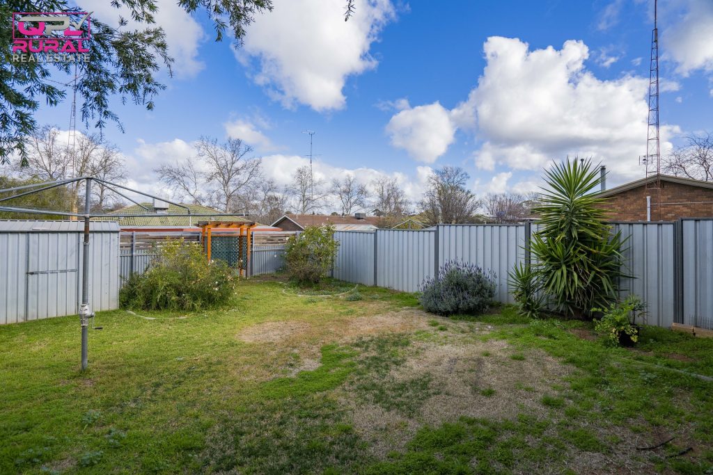 20 Riverine Street, Narrandera NSW 2700 - photo 18