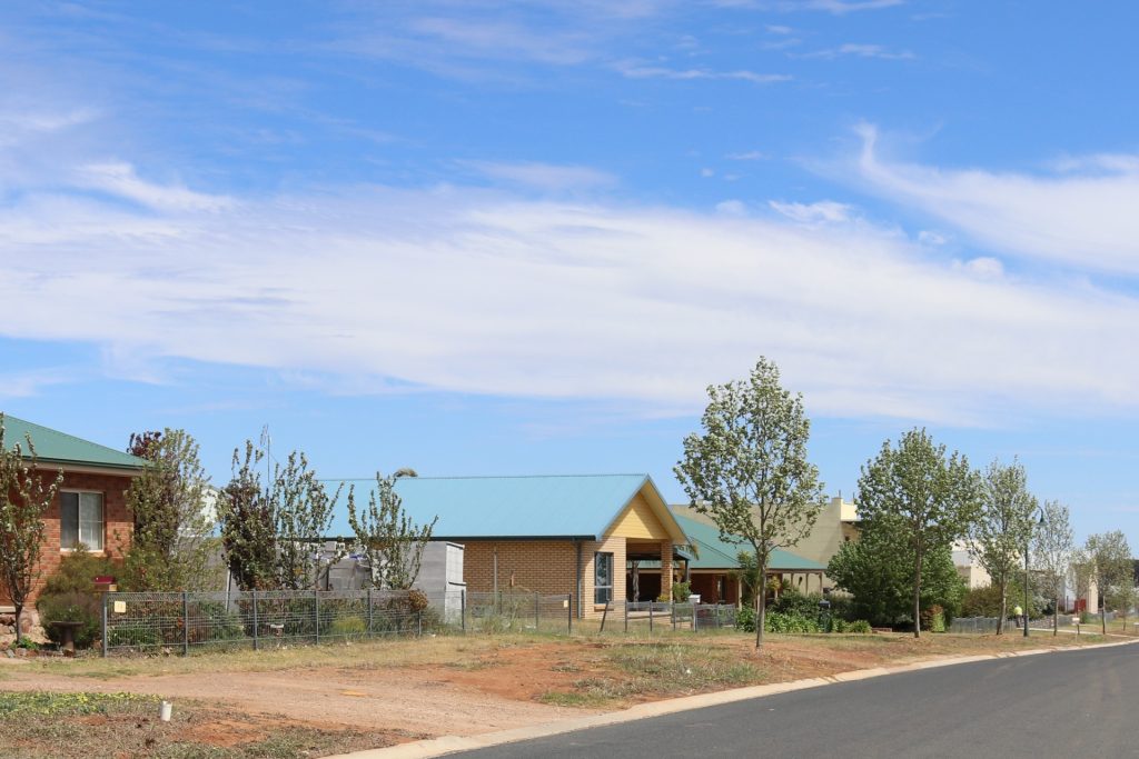 24 Spitfire Drive, Temora NSW 2666 - photo 10