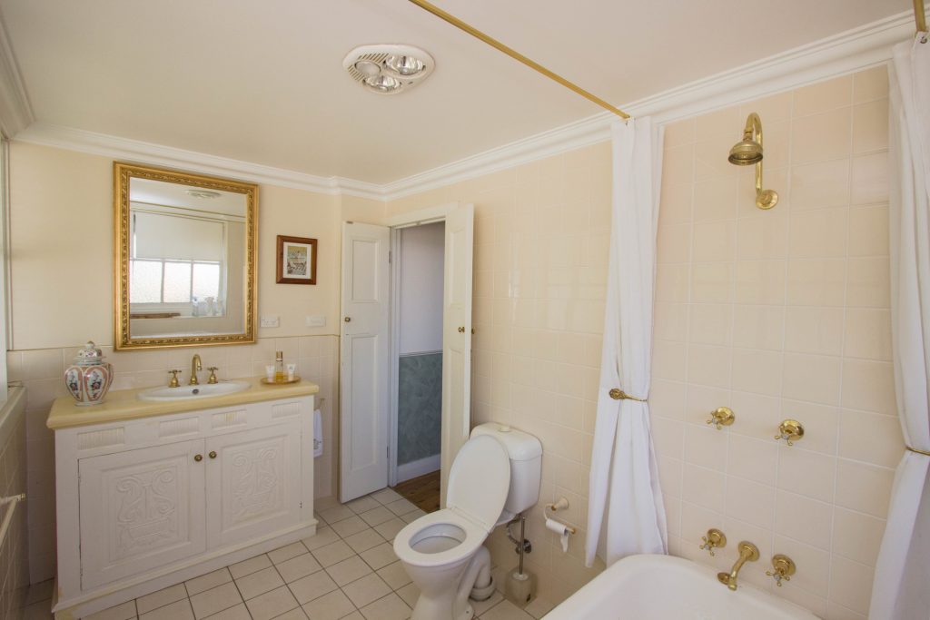 223 Albury Street, Harden NSW 2587 - photo 27