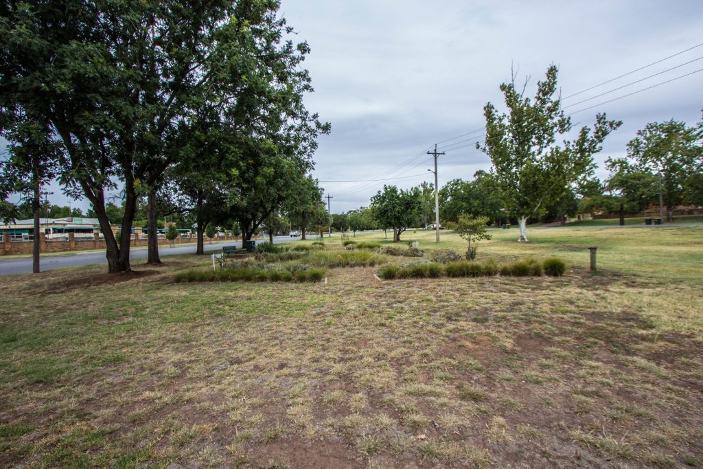 2 Bolton Street, Narrandera NSW 2700 - photo 11
