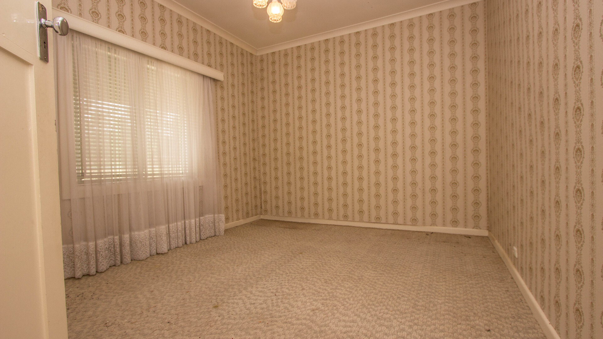 2 Bolton Street, Narrandera NSW 2700 - photo 5