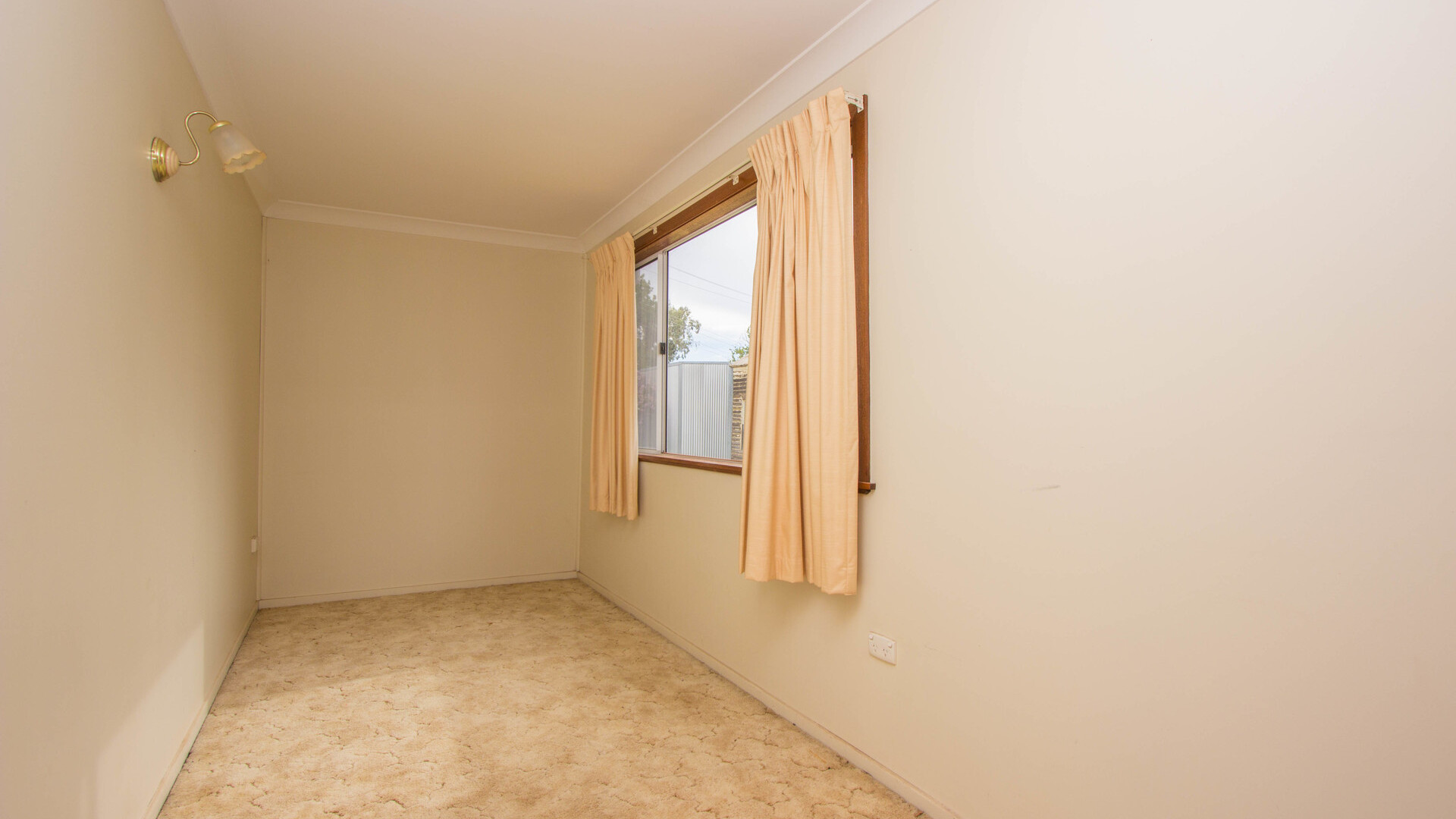 2 Bolton Street, Narrandera NSW 2700 - photo 8