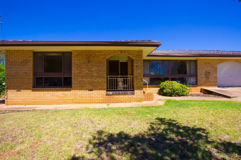 48-58 Gallipoli Street, Temora NSW 2666 - photo 12